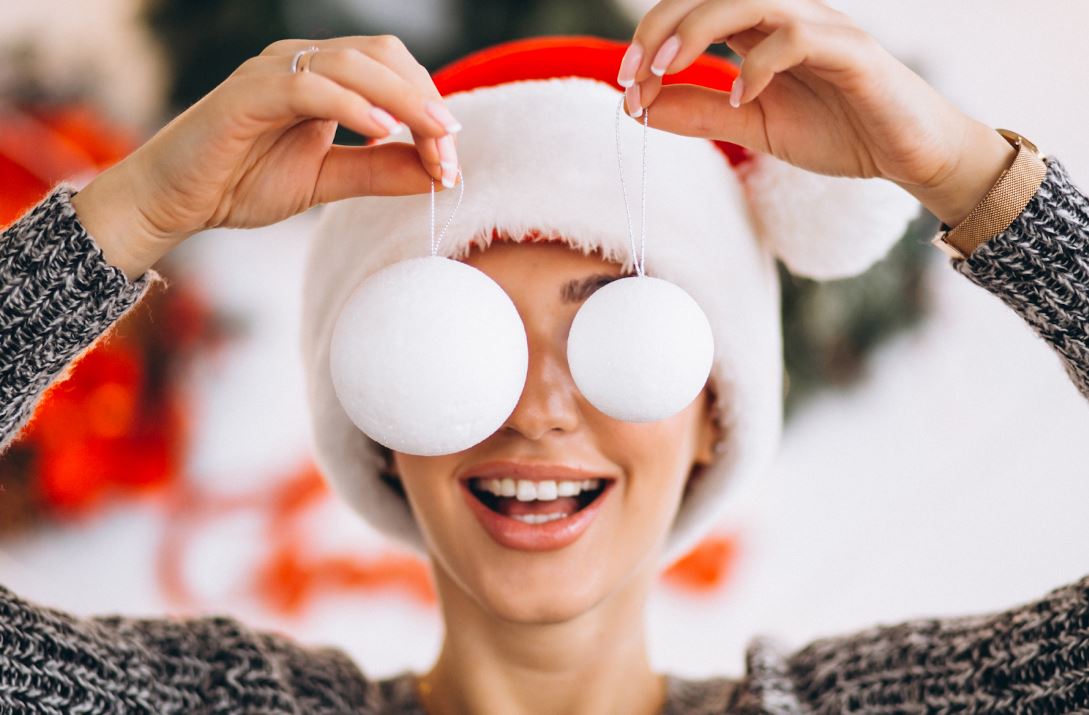 7 Ho! Ho! Holiday Skin Care Tips for a Merry Glow